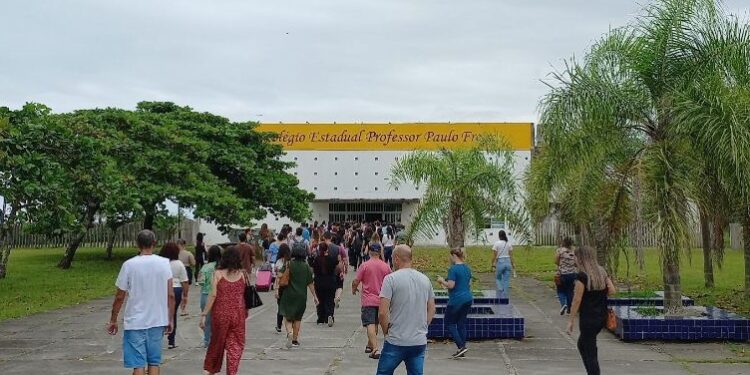 Programa ‘Parceiro da Escola’ começa a funcionar em duas escolas do Litoral sob críticas e resistência