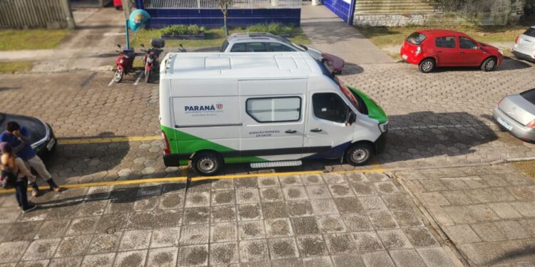 Paciente que aguardava atendimento no Pronto Socorro de Guaratuba furta ambulância