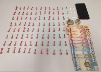 Rapaz desmaia ao ser flagrado por policiais militares comercializando drogas na região portuária de Paranaguá