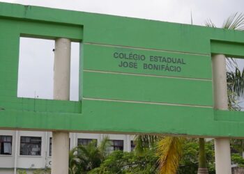 Ensino integral, cinco refeições e cursos técnicos: José Bonifácio se destaca entre as escolas estaduais de Paranaguá