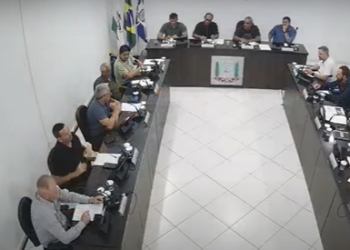 Prefeito de Matinhos veta projeto que criaria a Semana da Maternidade Atípica; mães lamentam falta de acolhimento institucional