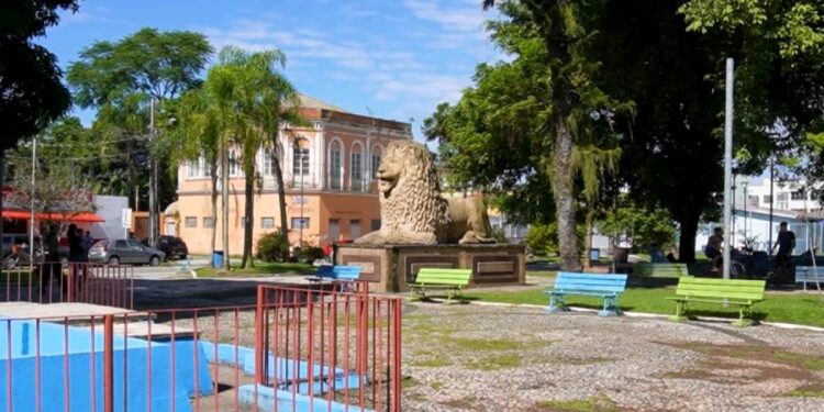 Prefeitura de Paranaguá organiza a “Páscoa Encantada” na Praça dos Leões