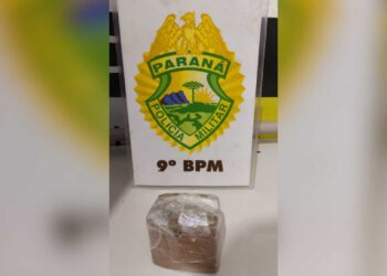 Homem é flagrado pela PM com tablete de maconha na praia dos Paraguaios em Guaratuba
