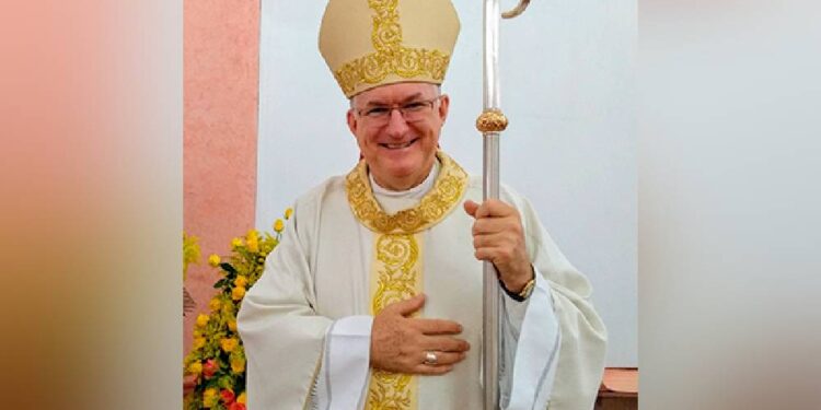 Bispo de Paranaguá lamenta morte do Papa Francisco e convida fiéis para missa em sua homenagem
