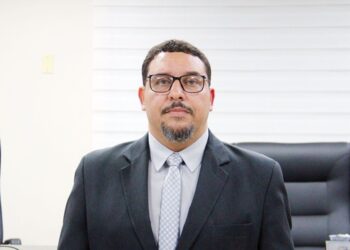 Após polêmica com Irineu Cruz, Câmara de Paranaguá quer endurecer regras para faltas sem desconto no salário