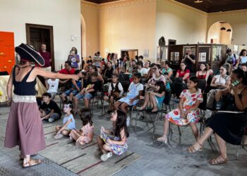 “Pirata Corcorã” encerra lançamento com intensa participação e abre caminhos para a cultura da paz