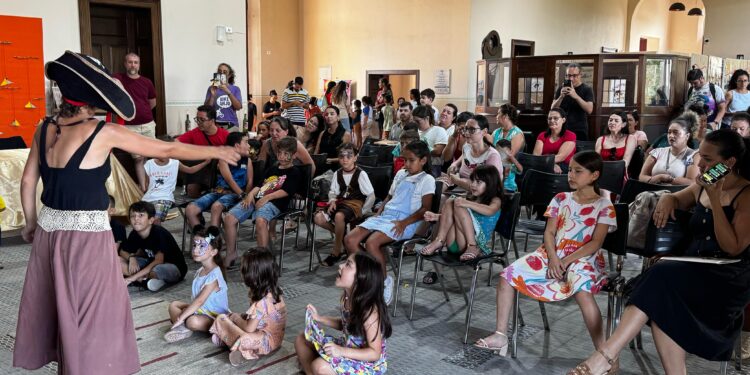 “Pirata Corcorã” encerra lançamento com intensa participação e abre caminhos para a cultura da paz