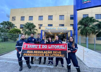 Profissionais do SAMU protestam contra transferência da Central de Regulação do Litoral para Curitiba