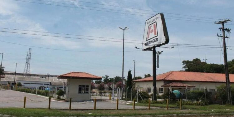 Após mais de cinco anos, Fertilizantes Heringer voltará a operar no porto de Paranaguá