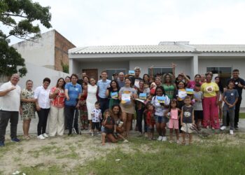 Pontal do Paraná avança na política habitacional com nova fase de construção de casas populares e entrega de títulos de propriedade