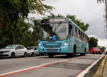 Prefeito de Paranaguá acusa Viação Rocio de enganar a população e promete nova licitação do transporte coletivo