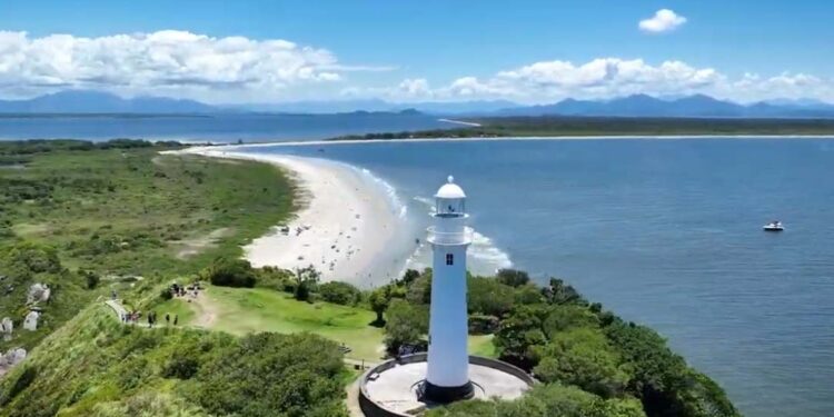 Série “O Paraná Visto do Céu” estreia com foco no Litoral e tem parceria da Ilha do Mel FM; saiba como assistir
