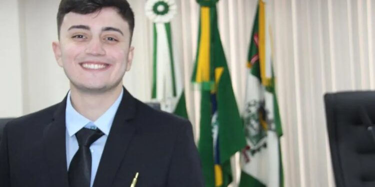 Após escândalo de compra de votos em Paranaguá, Justiça Eleitoral cassa Bruno do Idamir e o torna inelegível até 2032