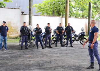 Guarda Civil Municipal de Paranaguá realiza palestra inédita sobre abordagem a pessoas autistas no Abril Azul