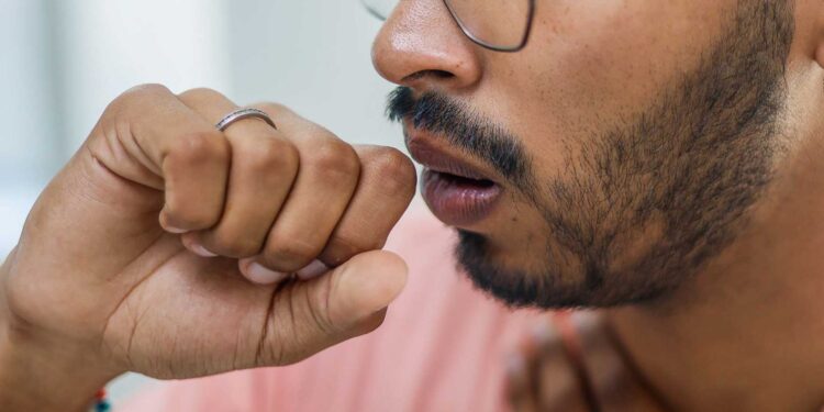 Saúde emite alerta sobre vírus respiratórios no Paraná