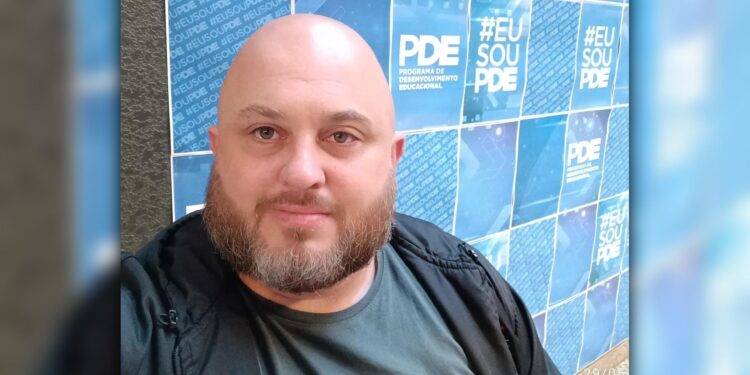 Professor de Paranaguá representará o Brasil em evento internacional de Educação Física na França