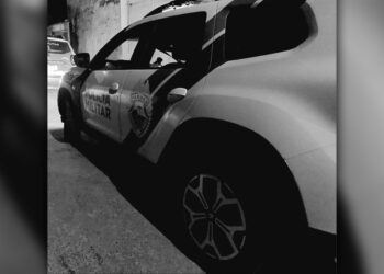 Homem é agredido com coronhadas durante assalto no Jardim Figueira em Paranaguá; criminosos levaram o dinheiro do aluguel