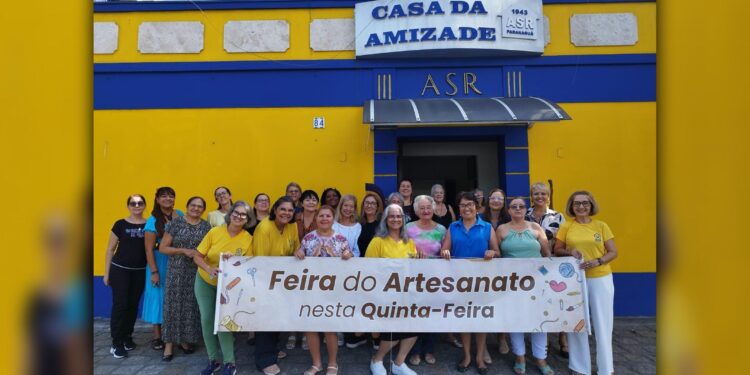 Casa da Amizade promove aulas de artes todas as quintas-feiras em Paranaguá