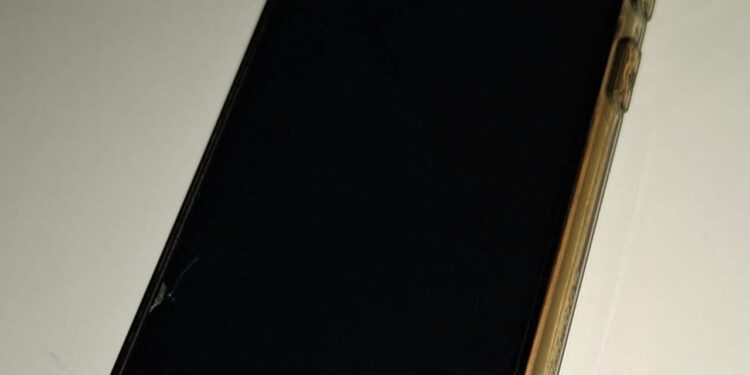 PM recupera celular roubado na Praça de Eventos Mário Roque; aparelho estava em um bar na Ilha dos Valadares