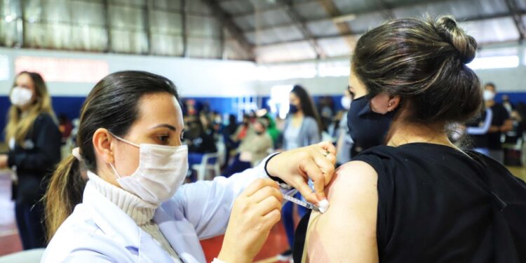 Litoral realiza Dia D de Multivacinação neste sábado (10); confira os locais das ações