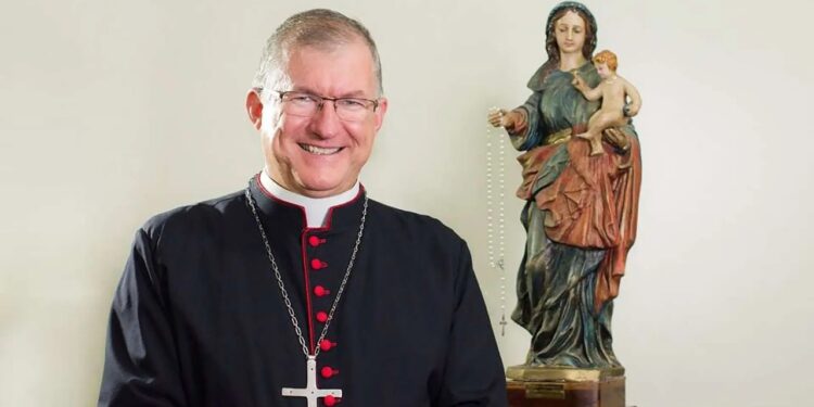 Bispo Dom Edmar Peron renuncia ao governo pastoral da Diocese de Paranaguá