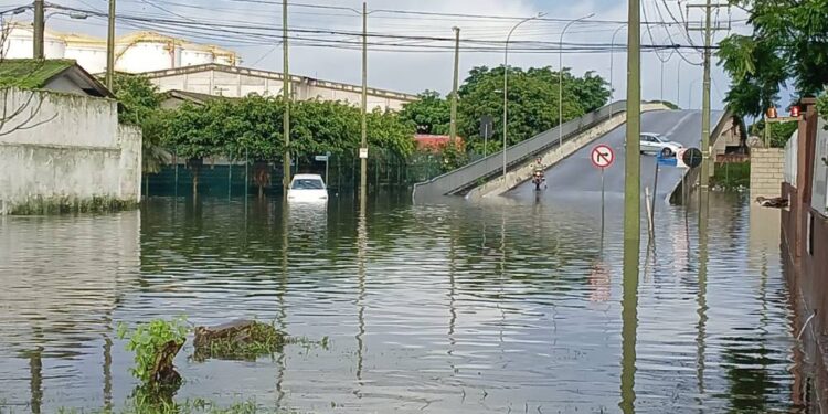 Moradores de Paranaguá afetados pelas chuvas de fevereiro já podem solicitar saque do FGTS