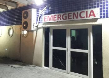 Rapaz é baleado na porta de casa no Parque São João