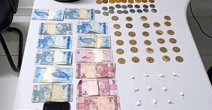 ROTAM prende suspeito de envolvimento com o tráfico de drogas em área de invasão no Porto Seguro em Paranaguá