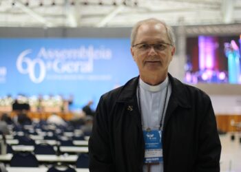 Dom Bruno Elizeu Versari assume interinamente a Diocese de Paranaguá após renúncia de Dom Edmar Peron