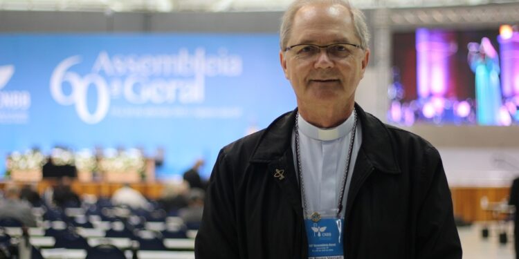 Dom Bruno Elizeu Versari assume interinamente a Diocese de Paranaguá após renúncia de Dom Edmar Peron
