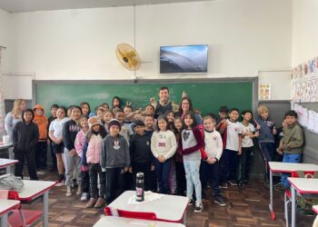 Em Morretes, Patrulha Escolar mobiliza alunos e comunidade contra o abuso sexual infantil durante o Maio Amarelo