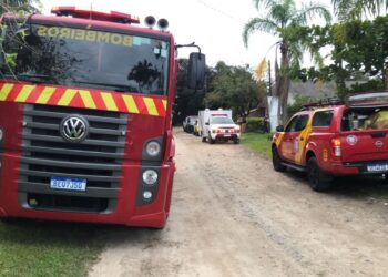 Corpo encontrado carbonizado dentro de residência em Matinhos é de uma mulher