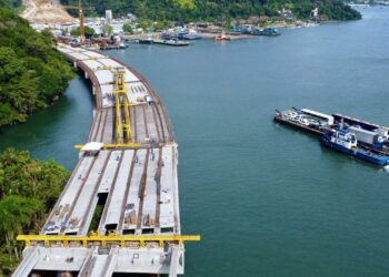 Ponte de Guaratuba chega a 55,7% de execução