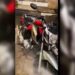 Dupla armada rouba motocicleta de entregador em Matinhos