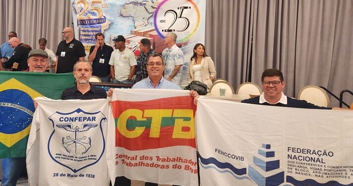 Trabalhadores portuários brasileiros denunciam ataques a direitos em encontro internacional nos Estados Unidos