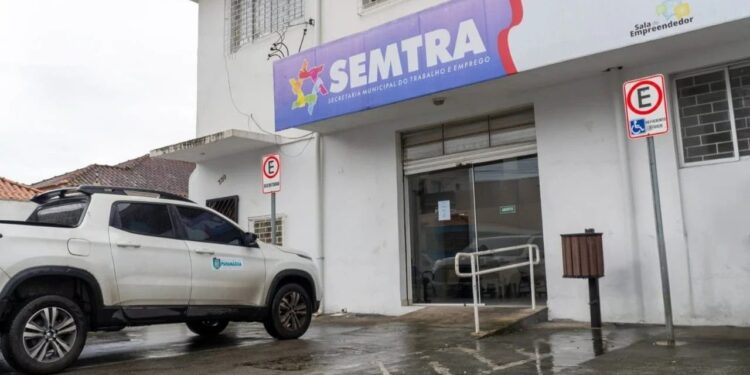 Sala do Empreendedor impulsiona formalização e fortalece pequenos negócios em Paranaguá