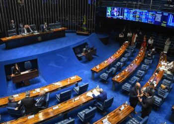 Senado aprova projeto que torna homicídio em escola crime hediondo