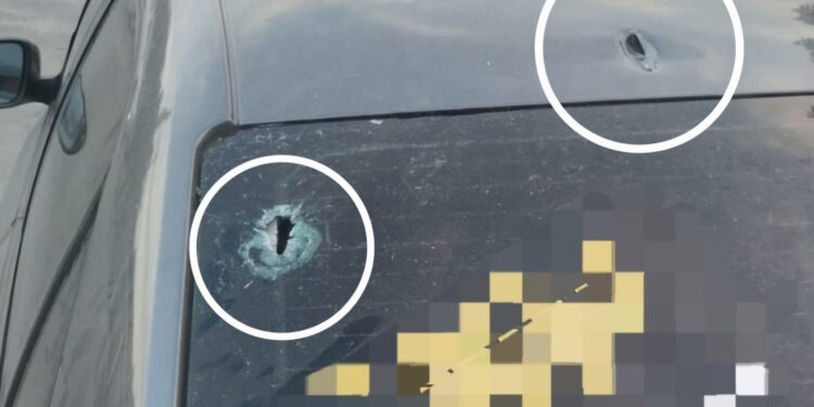 Motociclista faz disparos em via pública na Vila Divineia; dois carros são atingidos