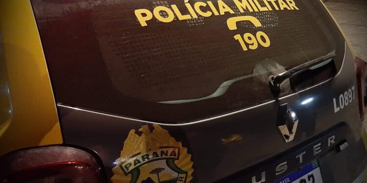 Adolescente que tentou se jogar no Rio Itiberê é contida por policiais militares