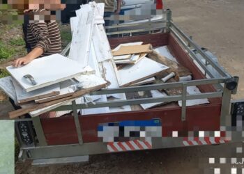 GCM flagra trio descartando entulhos em estrada da zona rural de Paranaguá