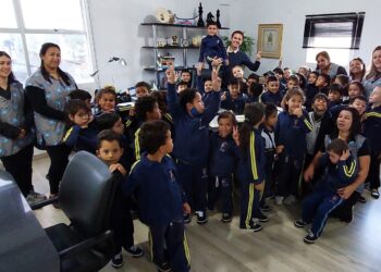 Pontal do Paraná se torna o primeiro município do Brasil com 100% das escolas certificadas com o Selo Escola Azul