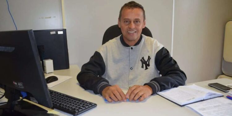 Morre Tino Zella, símbolo do carnaval e da cultura de Paranaguá