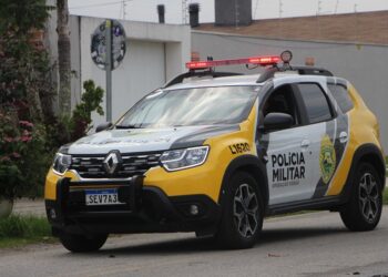 Discussão entre casal termina em mordida, vidro quebrado e acusação de violência doméstica em Guaratuba