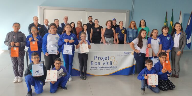 Projeto Boa Visão entrega óculos para estudantes da rede pública de Paranaguá e reforça impacto social da iniciativa