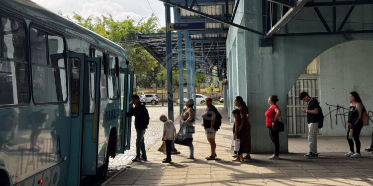 Desemprego recua para 6,2% em maio, o menor para o período desde 2012