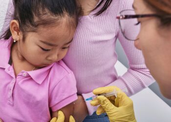 Síndromes respiratórias aumentam em Paranaguá e atingem principalmente crianças; 33 mil pessoas ainda não se vacinaram