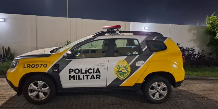 Filho ameaça pais idosos e irmã com uma faca na Vila dos Comerciários em Paranaguá