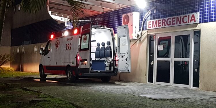 Chá de bebê termina com um esfaqueado e outro baleado em Paranaguá