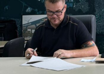 Decisão do Tribunal de Justiça do Paraná confirma validade do decreto que revogou aumento de 80% nos vencimentos do ex-prefeito; valor incorporado ultrapassava R$ 16 mil mensais. / Foto: Divulgação/Redes Sociais