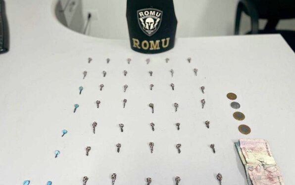 ROMU apreende pedras de crack e porções de cocaína durante abordagem de rotina no bairro Industrial em Paranaguá